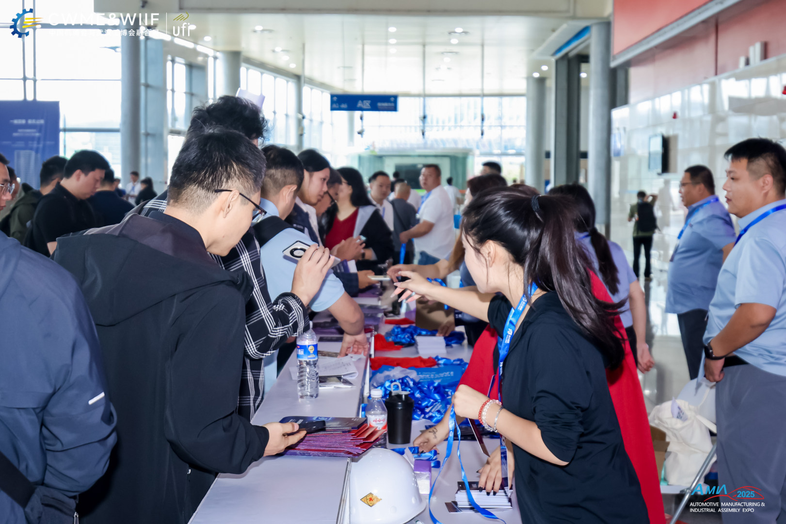 汽车制造未来2026武汉汽车内外饰及加工设备展览会抢先看